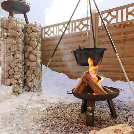 Vintage Chalet With Sauna And Jacuzzi In 卡普伦