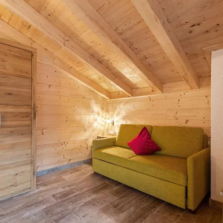 Vintage Chalet With Sauna And Jacuzzi In